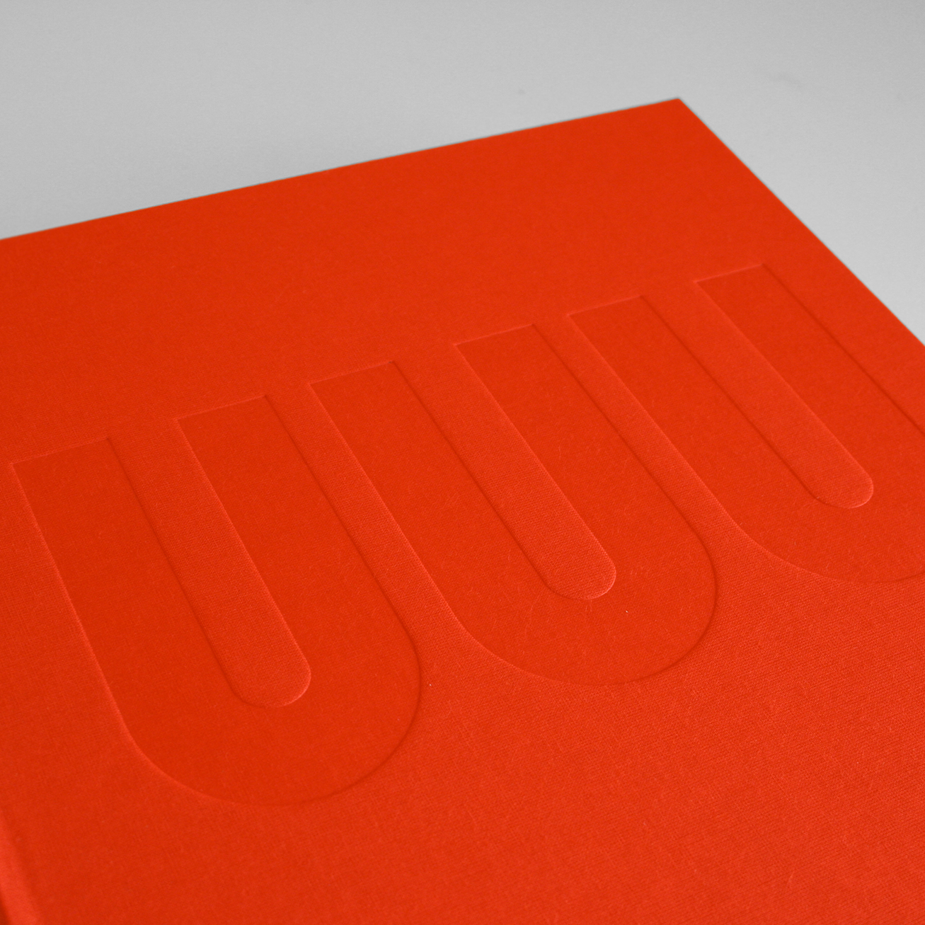 feautered-honnor-book